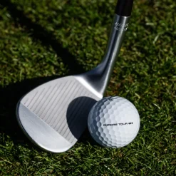 Chrome Tour Triple Diamond Golfball Hvit